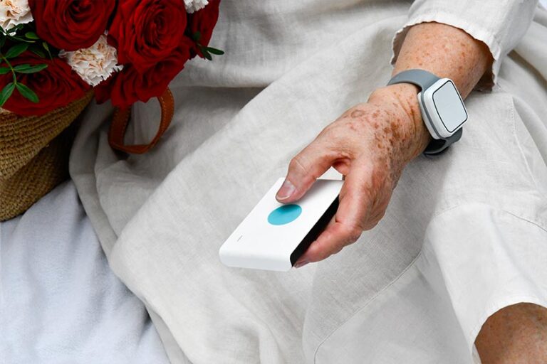 teleassistance-mobile-avec-detecteur-chute